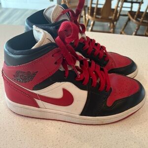 Nike Air Jordan 1 Mid